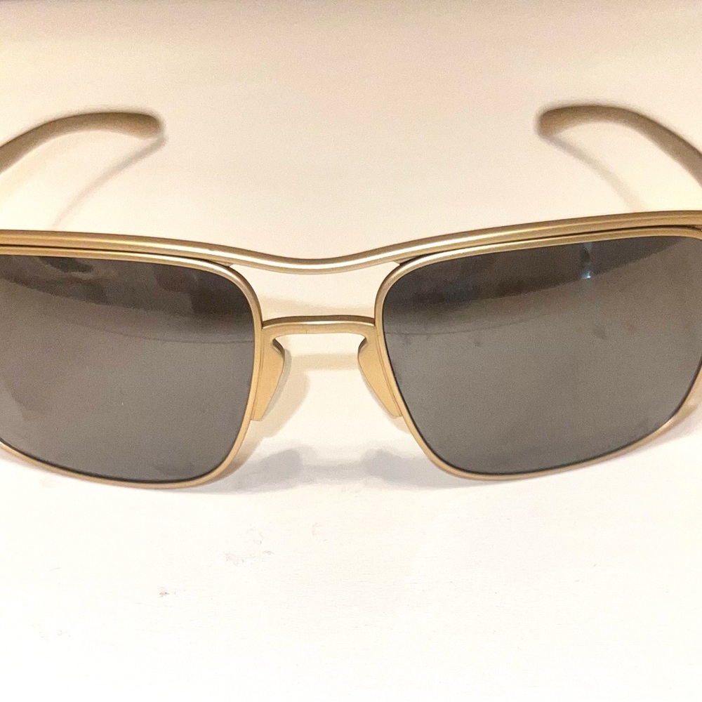 Oakley Gold and Black Men's Sunglasses